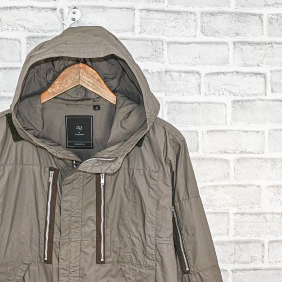 Jun Takahashi Uniqlo x Undercover Lightweight Hooded Jacket grey size Medium - Picture 6 of 9